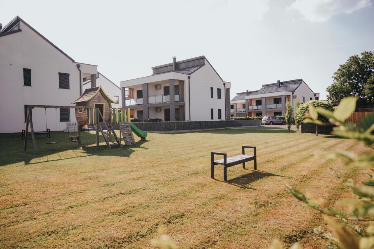Apartments Sunrise בנובצי מראה חיצוני תמונה